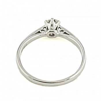 18ct white gold Diamond solitaire Ring size N